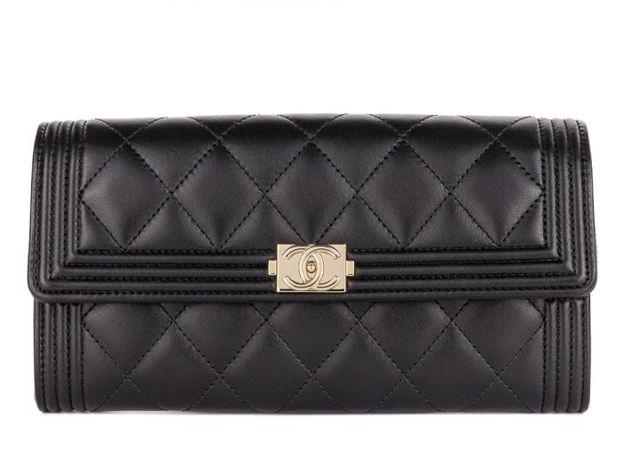 Chanel Black Quilted Lambskin Boy Flap Wallet - Shop Prestige